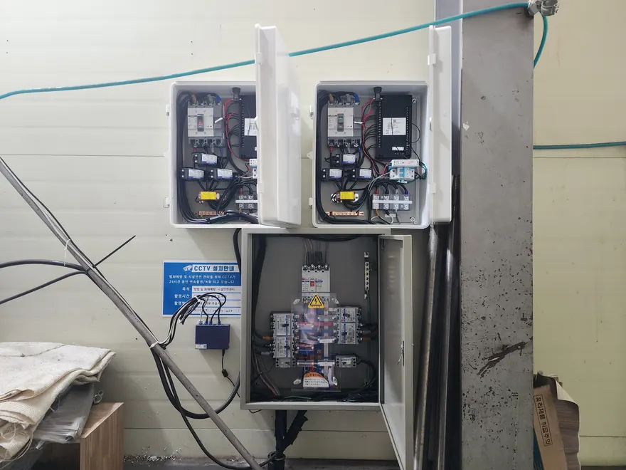 Measurement box with AI-ELEX installed