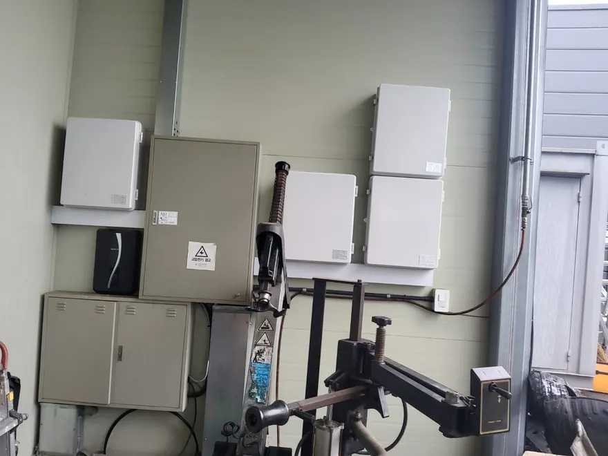 Measurement box with AI-ELEX installed