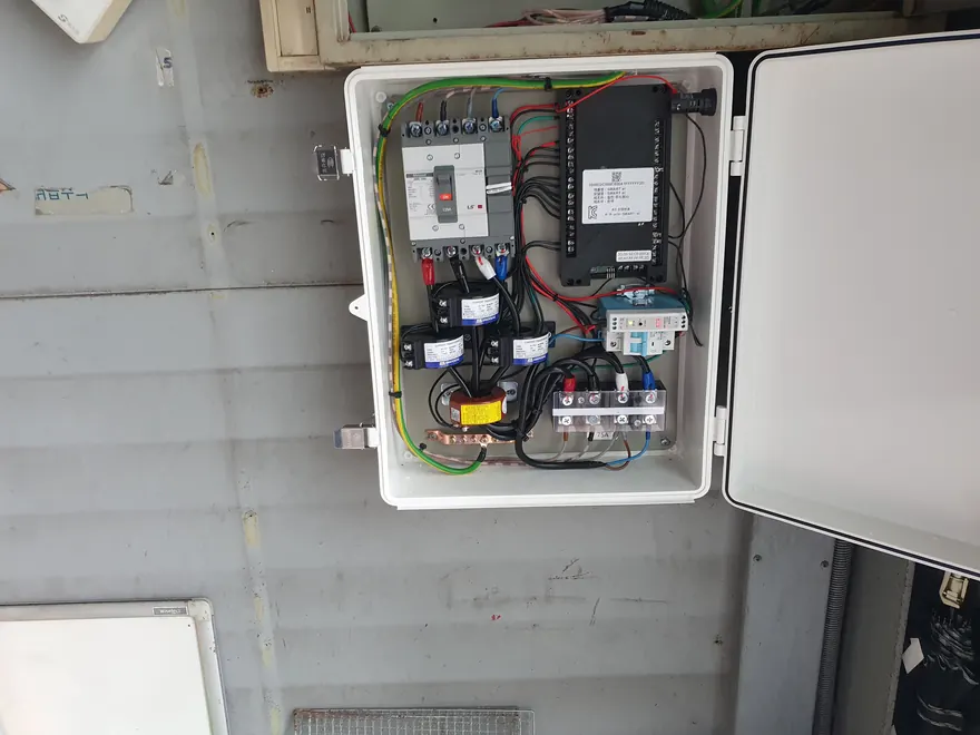 Measurement box with AI-ELEX installed
